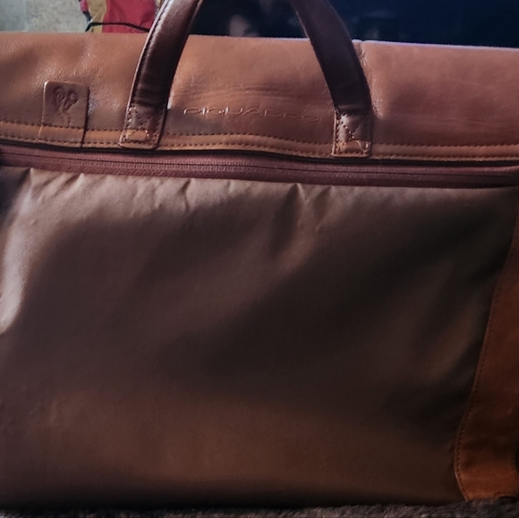 Piquadro fine leather Brown Laptop, business, messenger, bag. Rare find. - Picture 2 of 16